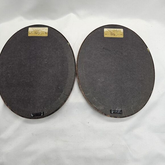 Antique Victorian Style Photos in Walnut Oval‎ Frame 7 X 10 - Picture 4 of 7